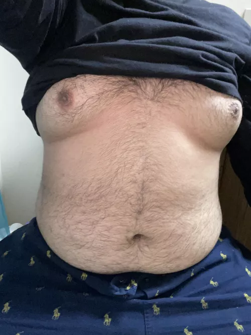 20 any twink chasers looking to sit on my lap? 😈 by bearykevin