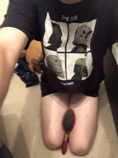 20 likes and this hairbrush goes up my ass ;) by oneandonlyfemboy