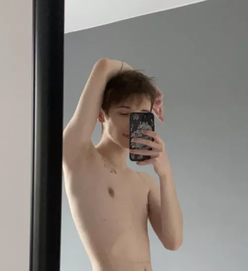 20 Looking for SD dm me :) by Hmu987321