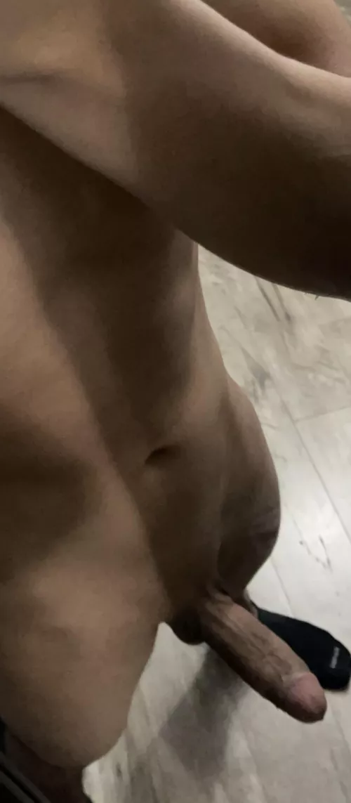 20 (m) by elijah3889