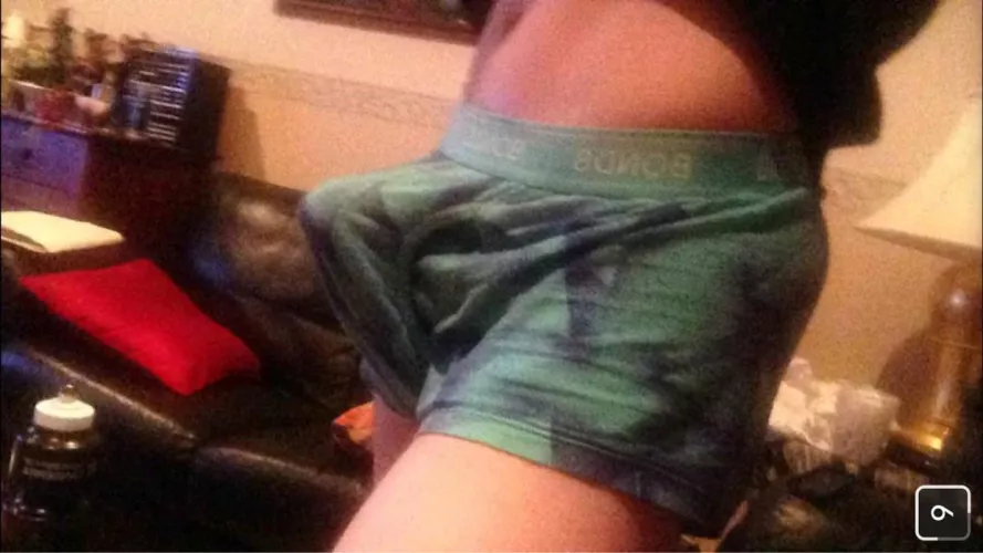 (20) morning wood bulge 😝 by Use-me-men