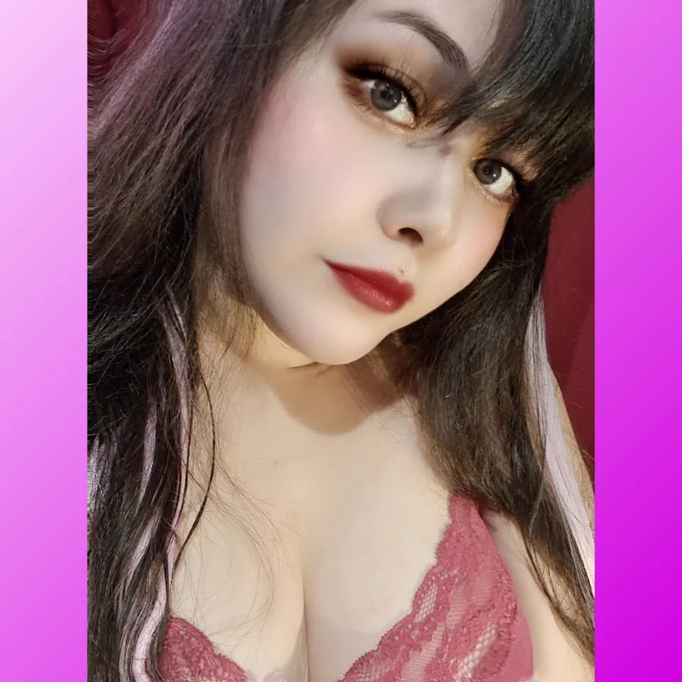 [20 Online] fun & very open minded looking !:) posted by TheBondMei