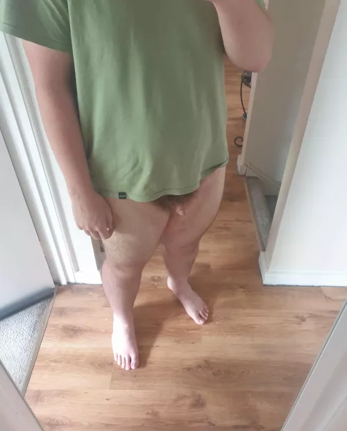 (20) The combination of being 6'4 and small is quite funny to look at by hold_the_line42