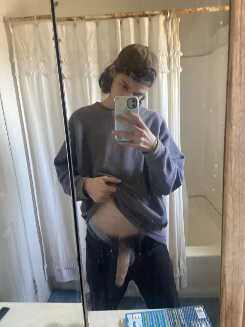 20 ,this is why i cant scroll reddit while playing games. by Kingof-theClouds