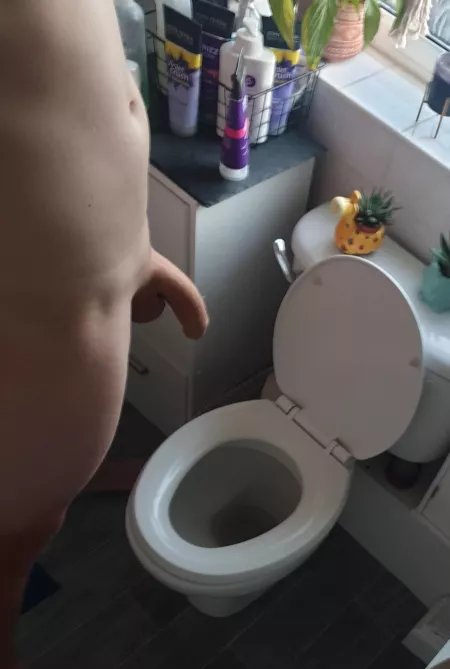 (20) What would you do if you saw this in the locker room? 😛 by itachi99bwc