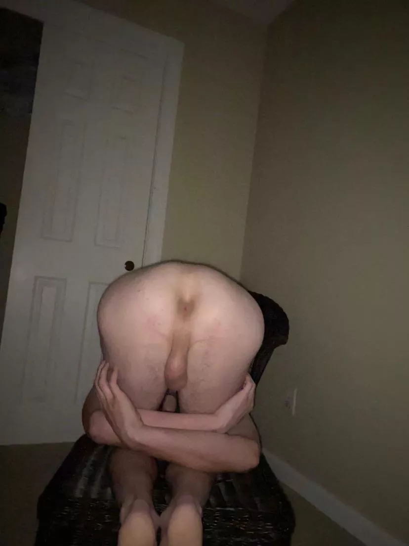 [20] would u mount me like this 🥺🥵 posted by user_3321