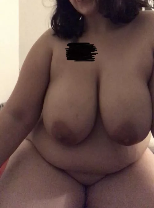 (20f) Repost because i deleted it last night 😅 do you like my body? by toastry