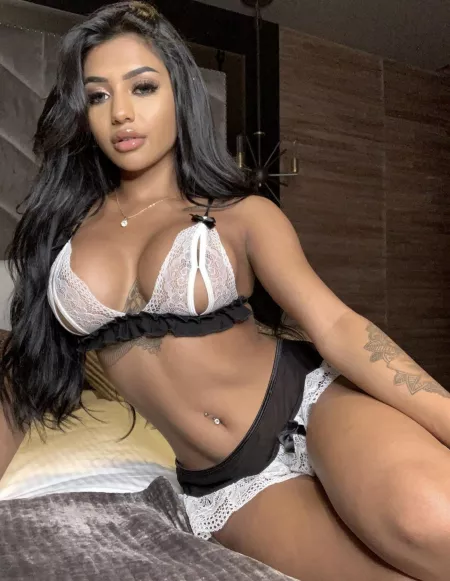 21 (f) sextttt meeee by valeriedulaxo