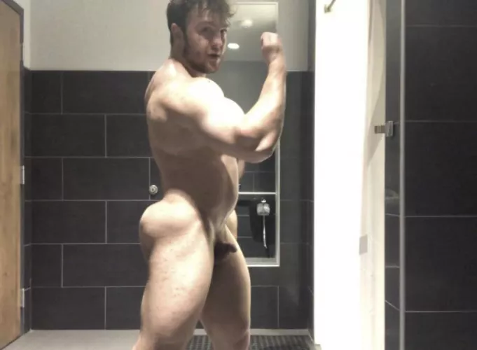 [21] perfection in the eyes of the beholder by Mrbuttcheeks2