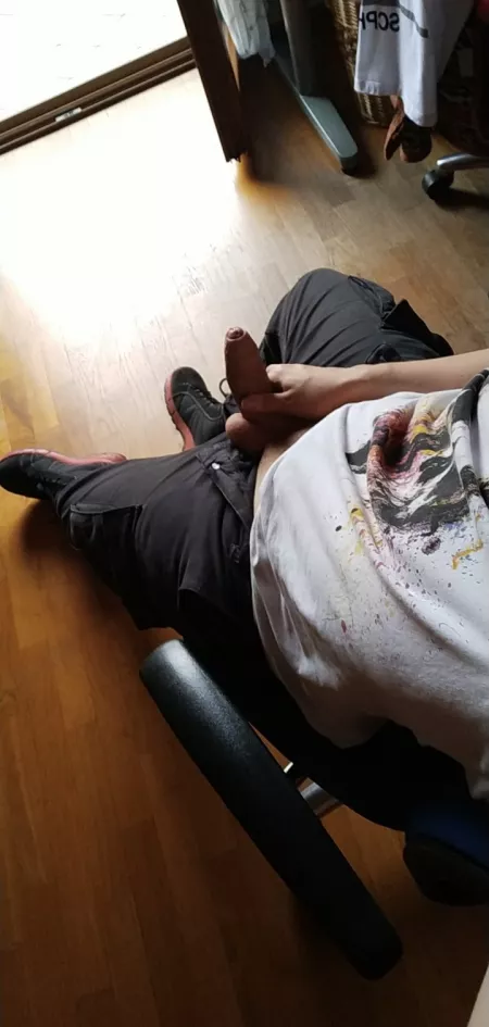 (21) Post work pic, time to relax a bit, wanna join? 👀 by _un_Interesting_meep