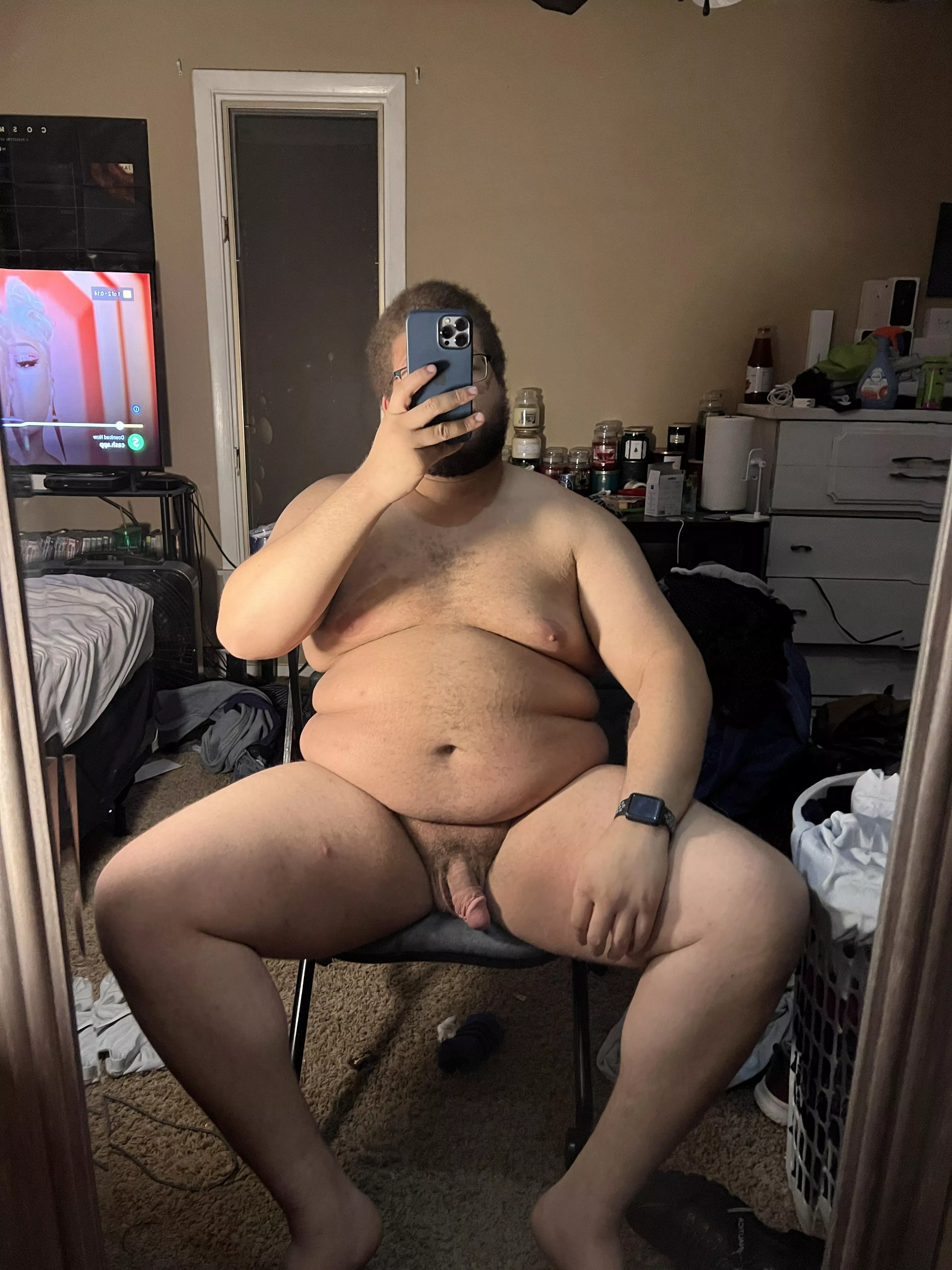 |21| Pretty stuffed from Thanksgiving dinner; who’s going to give me a belly rub? posted by Darp700