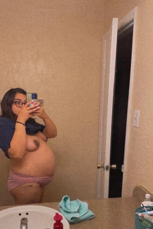 21 weeks by Milkymooon66