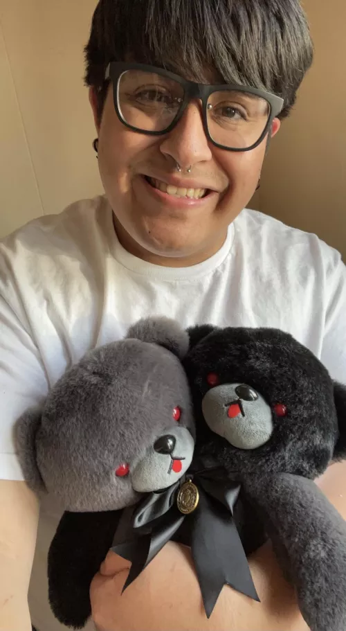 21 yo looking for friends fun and maybe something long term :) by throwaway_20007