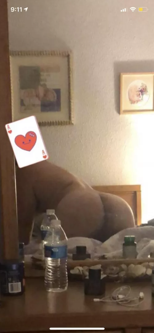 21M PMs are open to big asses and bigger cocks by sojokilla