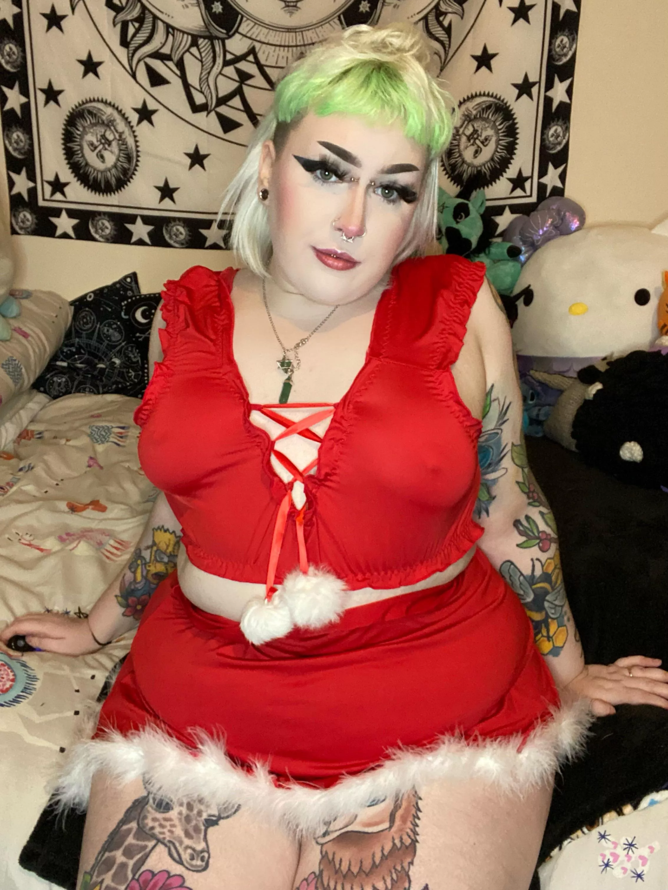💦 21yo curvy tattooed british slut 💦 • i squirt, i cream, i stick stuff in my ass, i role-play • 🍆 FREE cock rate! 🍆• LINK IN COMMENTS 🕸💚 posted by noahbrianna