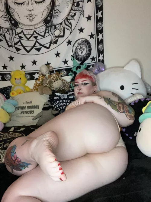 21yo tattooed curvy slut from the uk 🇬🇧👀 • FREE cock / body rate upon subscribing 🍆 • always active for chats & sexting 😈 • roleplay, anal play, creaming & squirting 💦 • LINK IN COMMENTS 💚 by noahbrianna