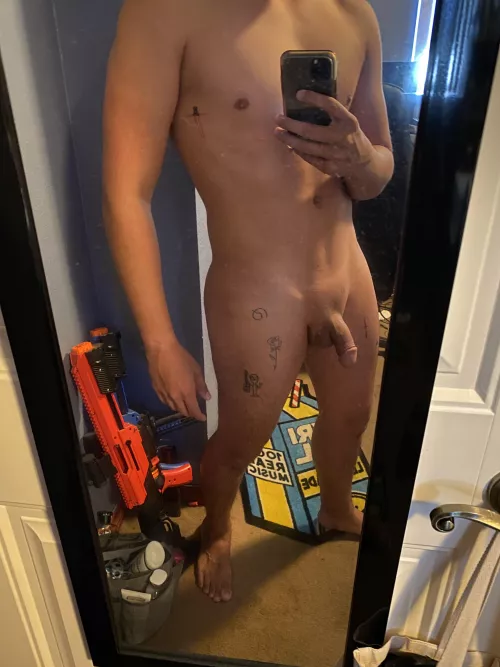 22, 160, 5’10” Getting ready for work today! by LoveRace999