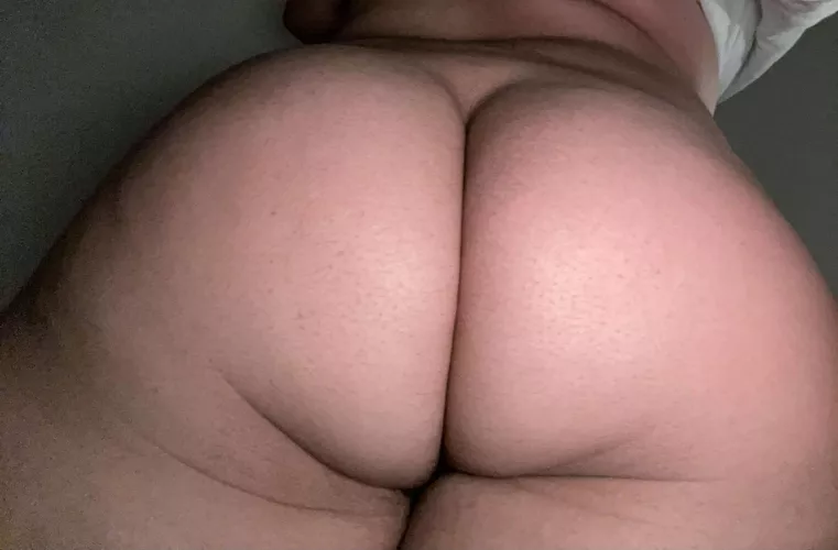 22 [f] whatcha think of my Asian ass? by redddittttrready