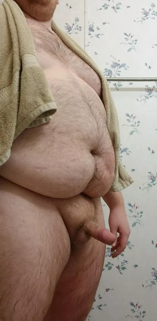 22 first time posting. felt like showing off fresh out of the shower for the new year hope ya like it. DMs are always open. by Star_Belenski_2