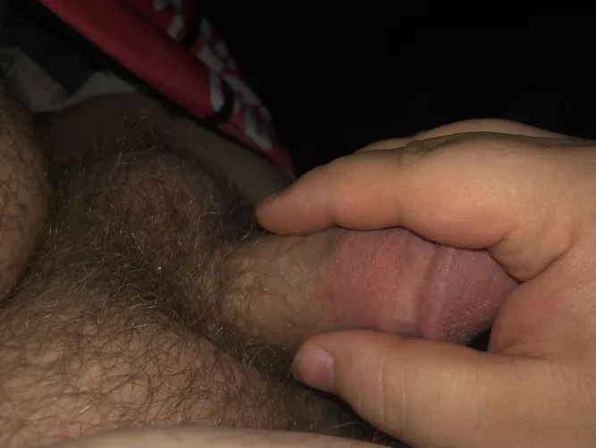 [22] Jakemill229 happy new year, I have a little peepee add me on kik to see it😏 hope to see your big boy peepee ツ by jakemill212