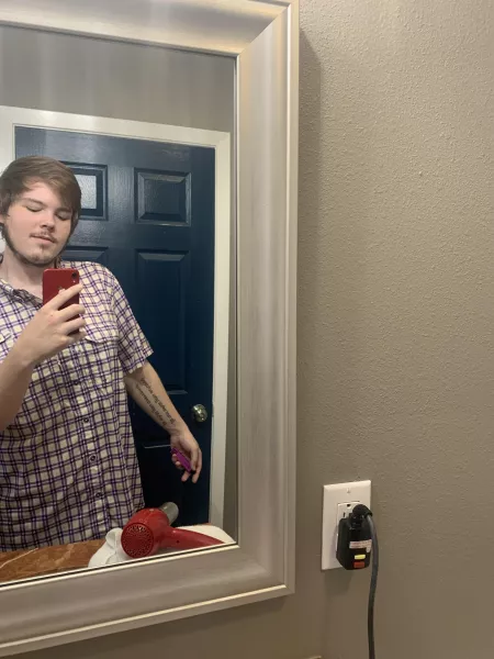 22 M seeing if any girl would want to even see my cock 😏 lmk in the comments or message me. by TextRevolutionary698