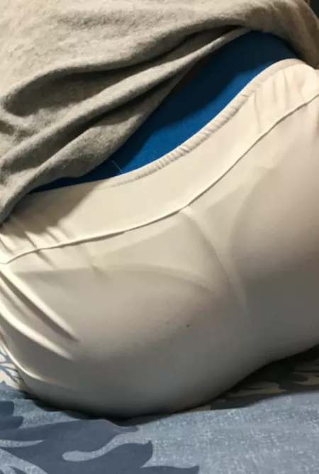 [22] Trying to avoid ugly pantylines on a date while still looking sexy... do you think this would work? by thongbabe99