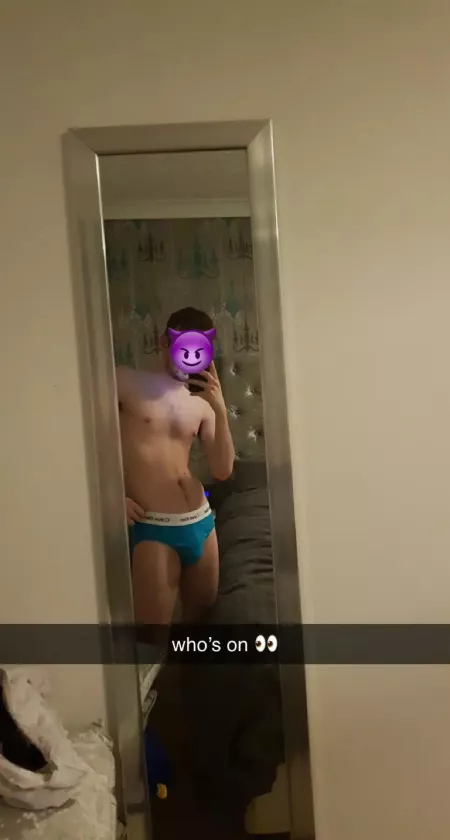 22 uk jamie_t999 into whatever, like chill lads by Jamie_1999_