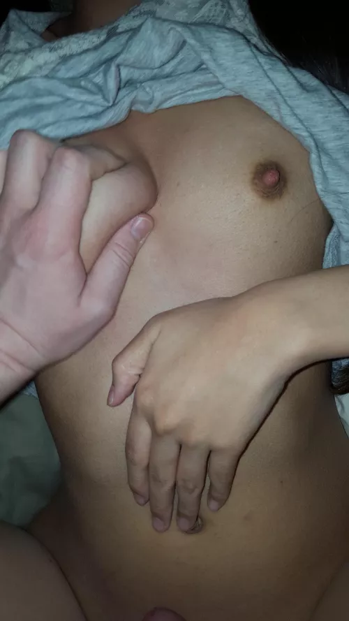 22 years old Asian, trade my GF only if you have an asian GF too (feet are a plus) kik : zorroh17 , TG : zorroh17 by Grouchy-Bid-9691