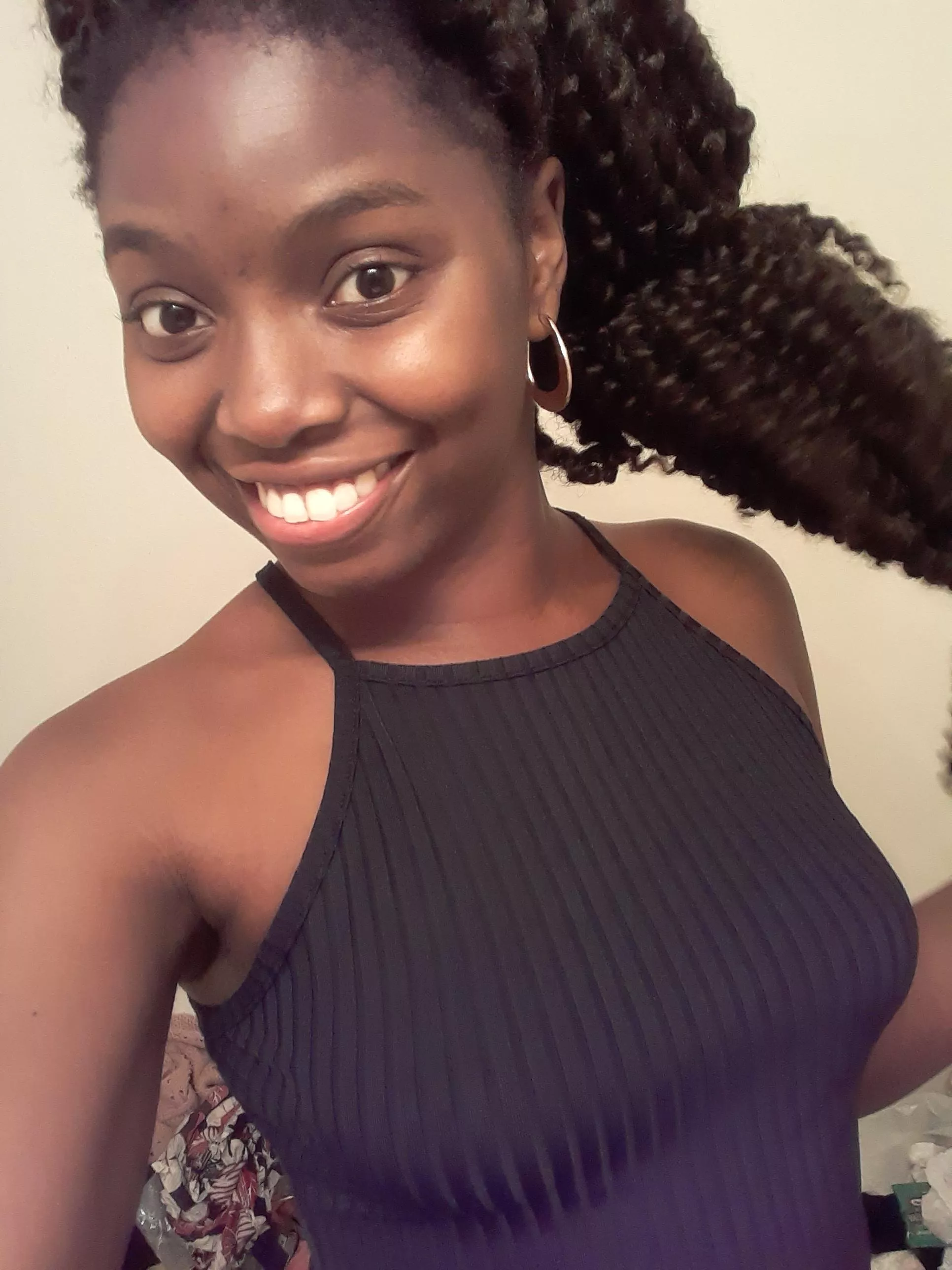 22F. Hope your day is going great! /u/EmpressBoo134 posted by pornostem