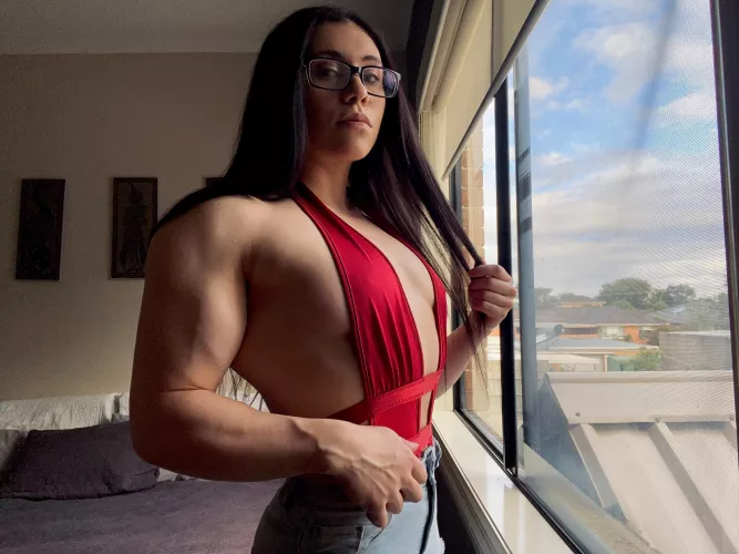 22yo with a Sneaky pump 🥵 by musclemermaid11