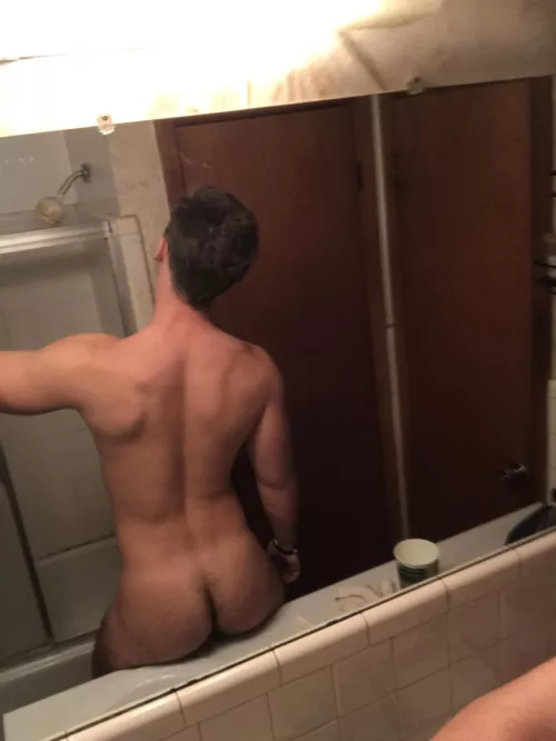 23 m it’s chest day sadly by earley_10