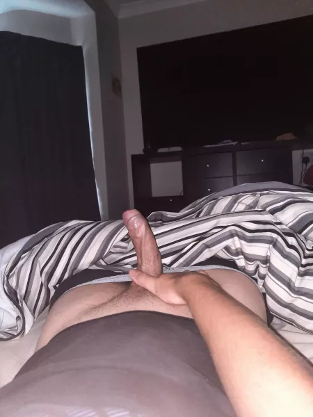 23 Oxford anyone interested in being fuck buddies? DM me by mrloverg