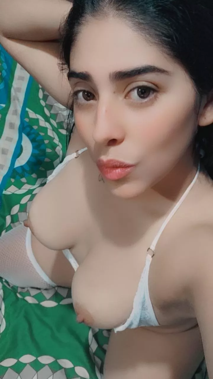 23F [F4M] [Selling] 🍑 hi daddy I'm horny, add me to kik Michellsexy26 👄snap romario.c13 😈 [Available now] posted by alexa_sexy