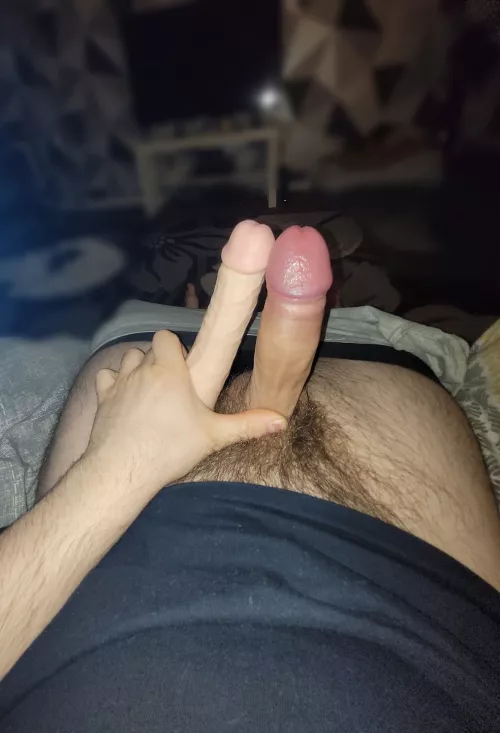 [23/m] Comparing to my gfs dildo. Dms open by LJ111333
