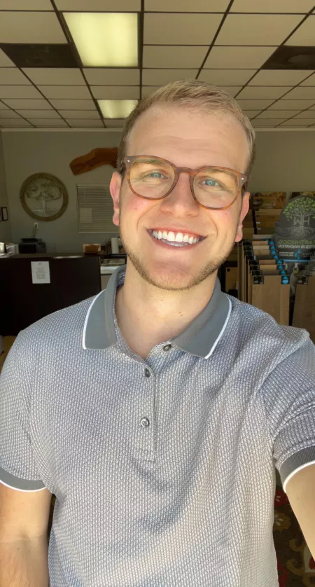 (23M) So I finally went out and bought a shirt that wasn’t for working out or lounging around the house lmao by redrising2