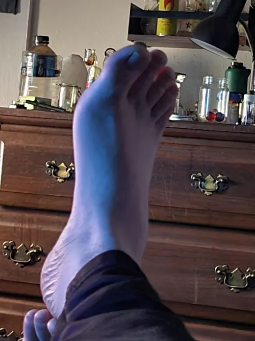 24 straight male size 9.5, trying to get rid of pics by OneDosedTab