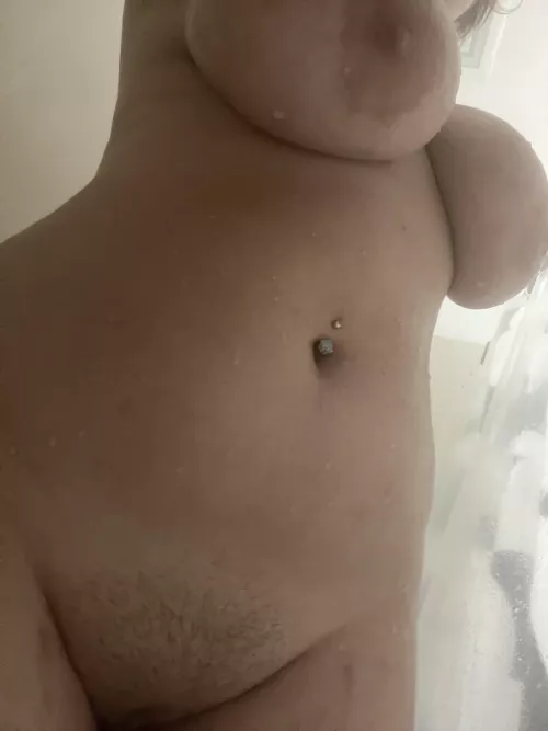 24F 175lb 5’3” - lost 5lbs overnight, not as bloated today. Feeling great after my workout tonight! :) by imAnAnonIdiot