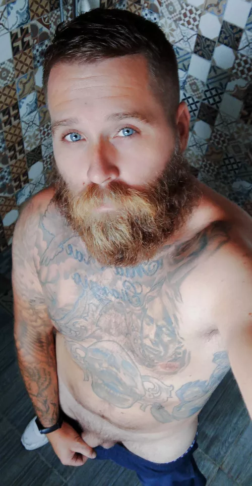 24hour SALE starting in 10 minutes come take a look see at my private moments. 100s of videos and pictures all included, all kinks welcome and requests fulfilled. Head over to the link in the comments and say hello. by lej84