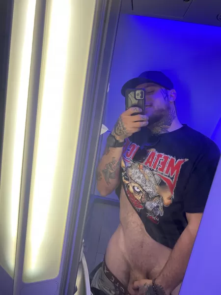 24m4f let’s chat or snap?😛😛 by InevitableTune7570