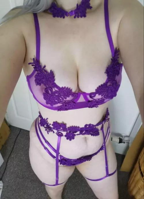 25 british milf💜 who's going to play with me 😈😈 by himandherNSFW