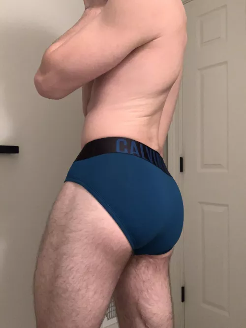 25 | Feeling cheeky 😄 Longterm chat and trade? by ashleshaguy