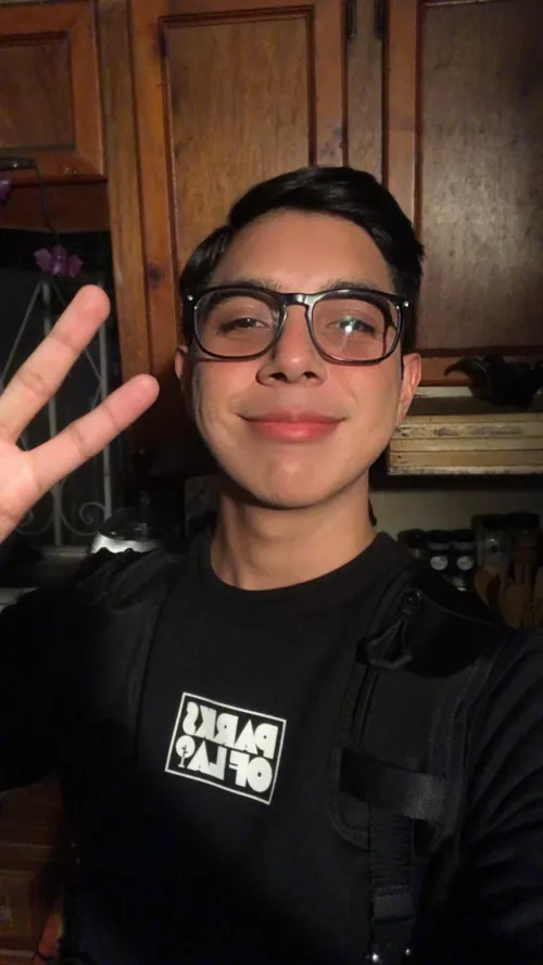 [25] Hey guys, I hope you’re having a great day. Greetings from Mexico. by no_one_here17