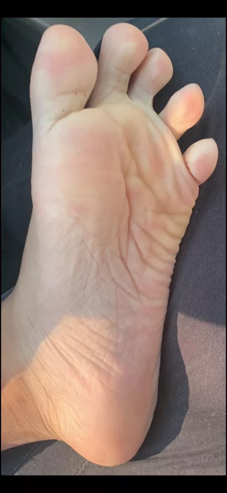 25M Connecticut - Pic from just now/Hit me up if you have a Foot Fetish and want to worship my Feet ;) I’ll drive to you by notyouraverageflight