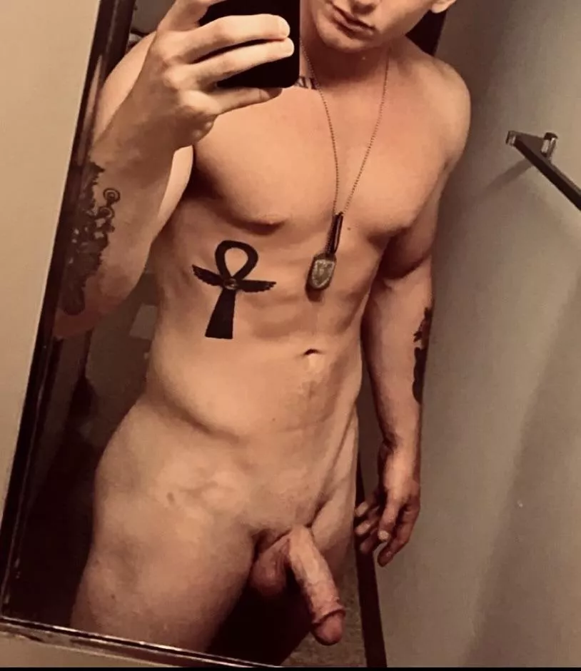 26 Experienced bull for hotwife or mfm while in town; Cleveland, Ohio posted by Sebastian13lack