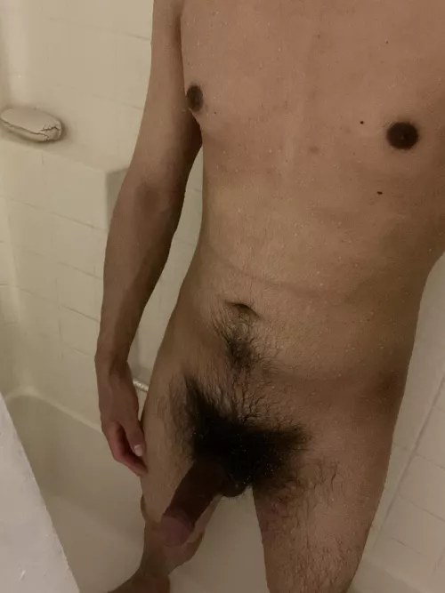 26 latino looking for bate buddies. Hmu by goyo351