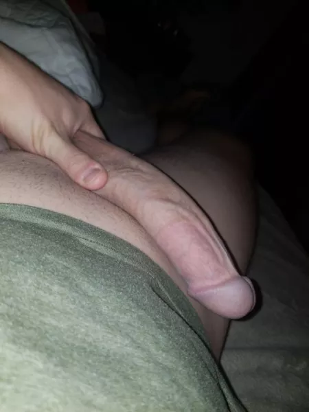 26 M straight bull looking for a fun hotwife WV/PA/Ohio by anonwvu223