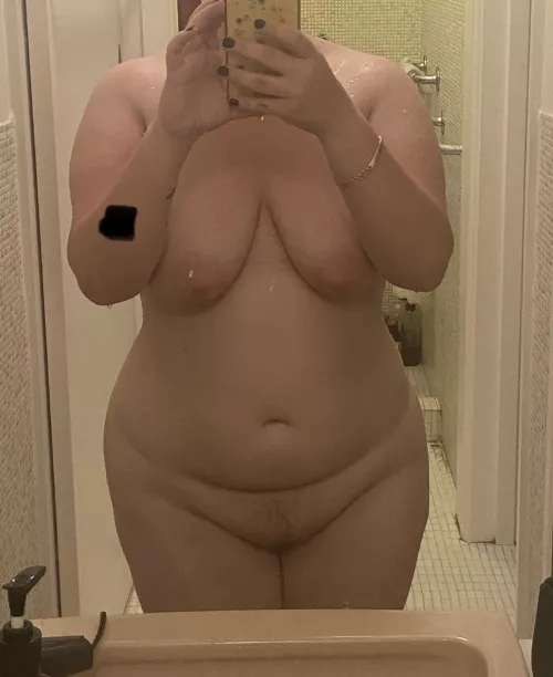 26f 75kgs- literally just got out of the shower by cann26