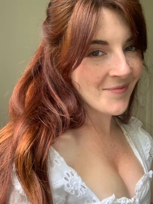 (26F) First time poster here. Good morning loves x by sweetredcolette