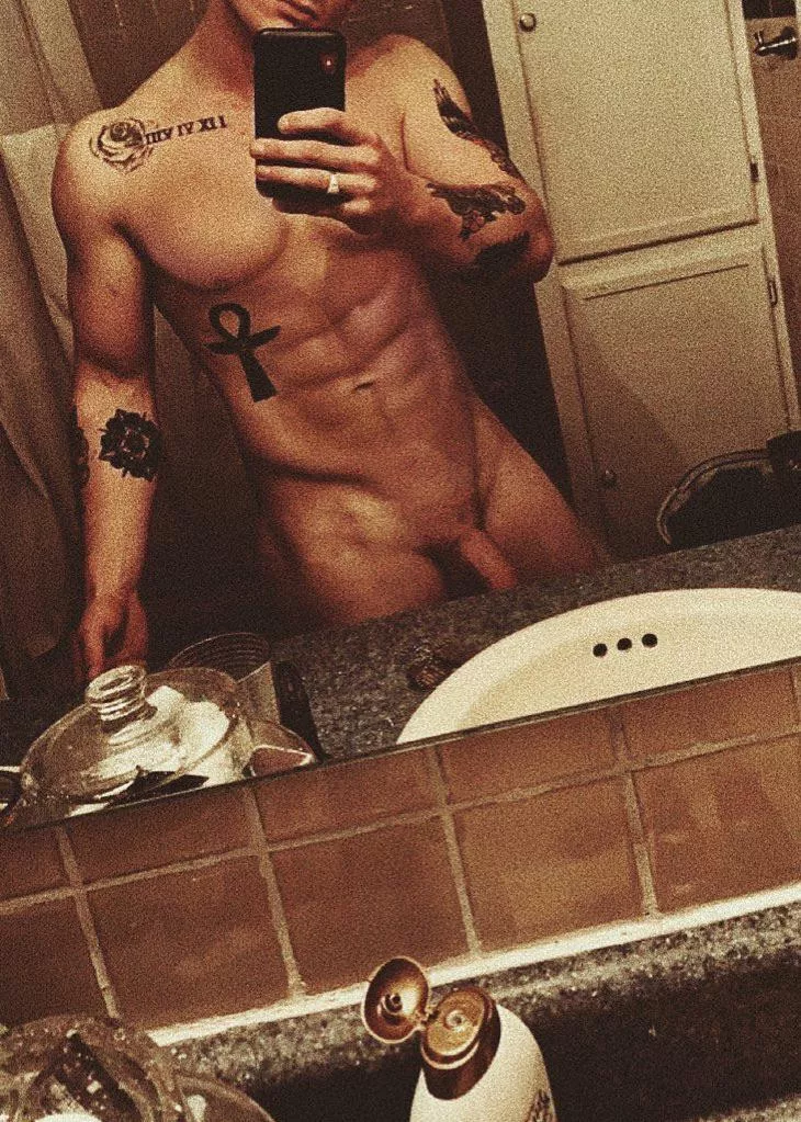 26M Experienced bull for hotwife or mfm in Raleigh, NC posted by Sebastian13lack