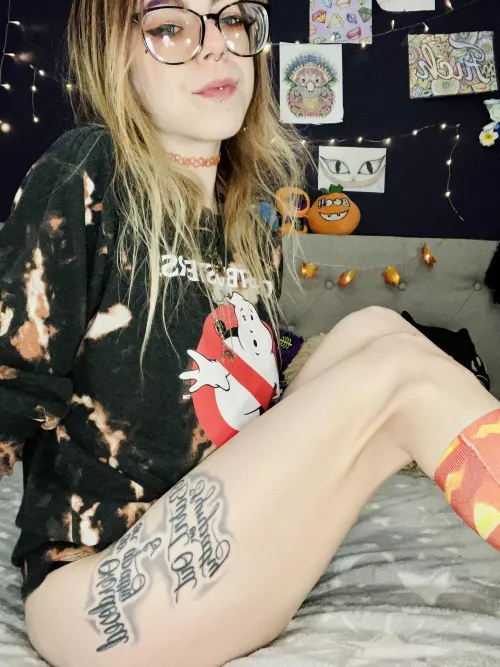 🖤26/MILF/420/Bi 🖤 ✨free subscription✨ 🔪over 1,000+ media, all labeled🩸 ❤Lewds. 🧡Cosplay. 💛Feet & coughing fetishes. 💚PPV nudes & videos. 💖& so, so much more. 🎃link in comments🎃 by izzy_dragon_